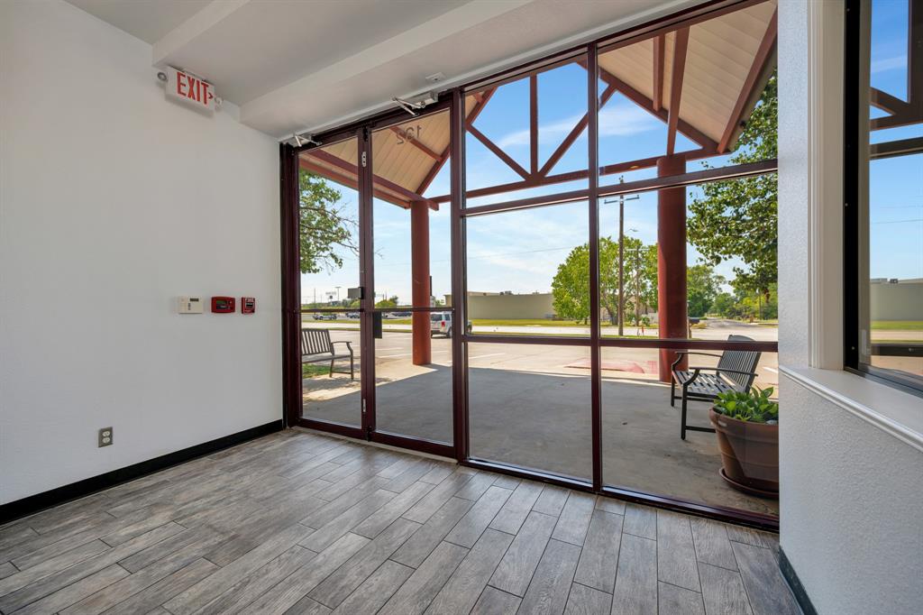 El Chico - Commercial Sale