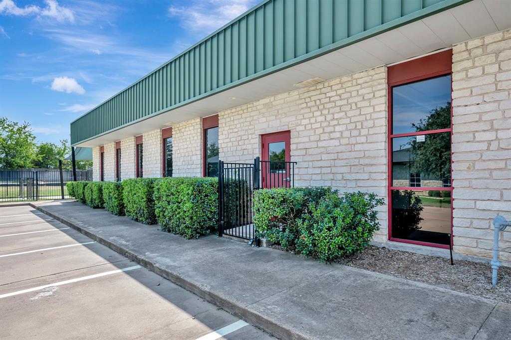 El Chico - Commercial Sale