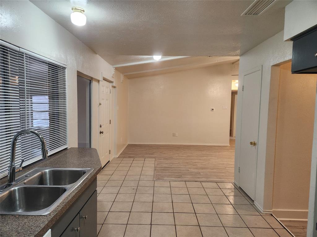 Lancaster Hills 06 - Residential