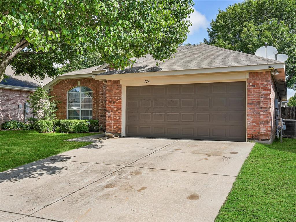 724 Fox Run Trail