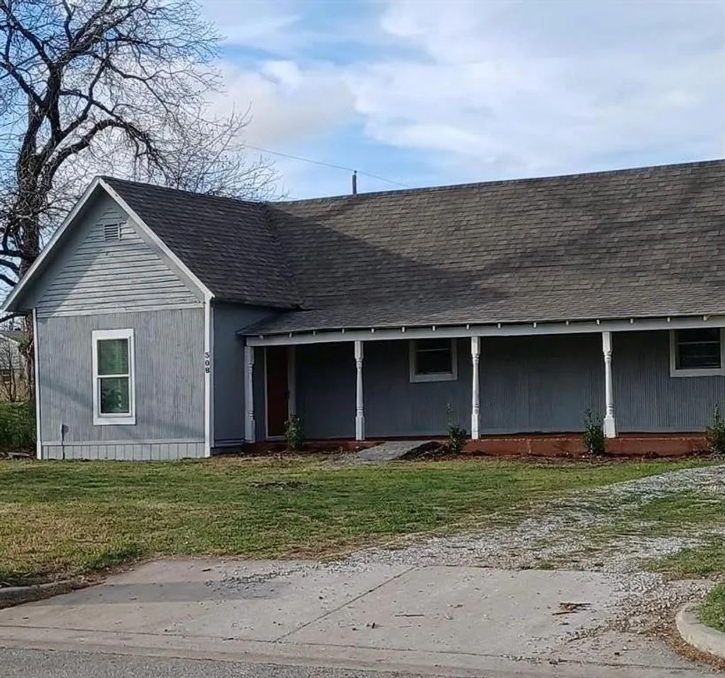 Photo of 308 Ash Street, Crowley, TX 76036 (MLS # 21245779)