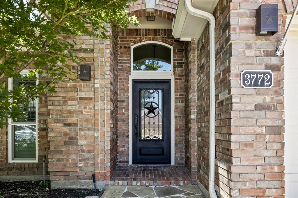 3772 Lakeway Court