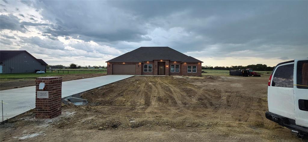 205 Private Road 5440