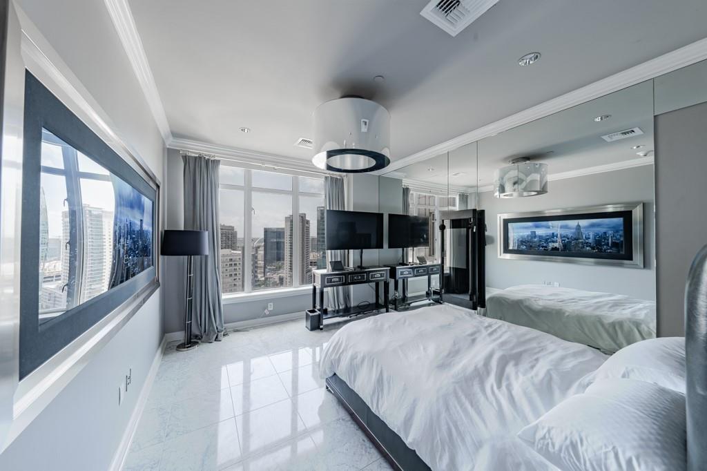 Ritz-Carlton Residences 1 - Residential