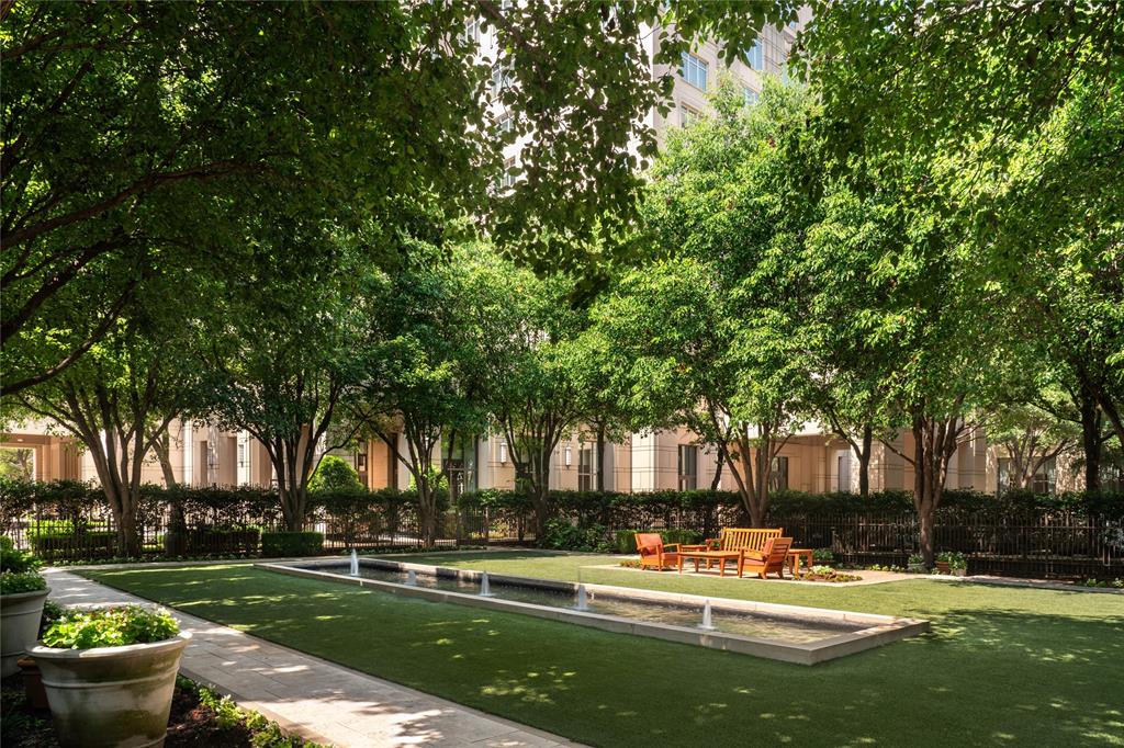 Ritz-Carlton Residences 1 - Residential