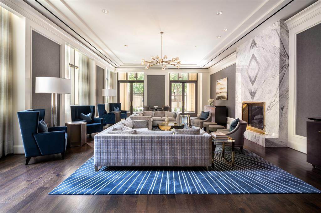 Ritz-Carlton Residences 1 - Residential