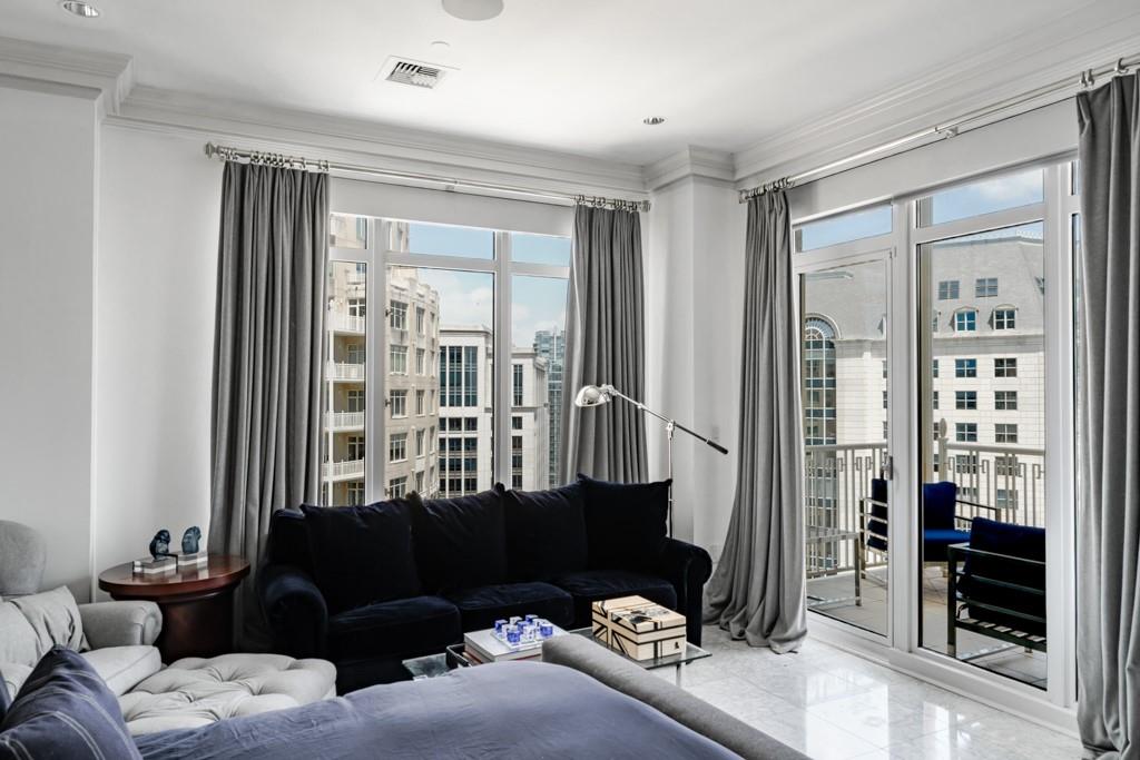 Ritz-Carlton Residences 1 - Residential