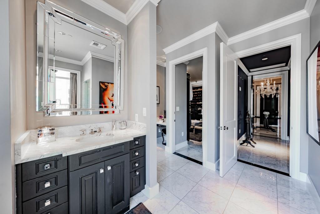 Ritz-Carlton Residences 1 - Residential