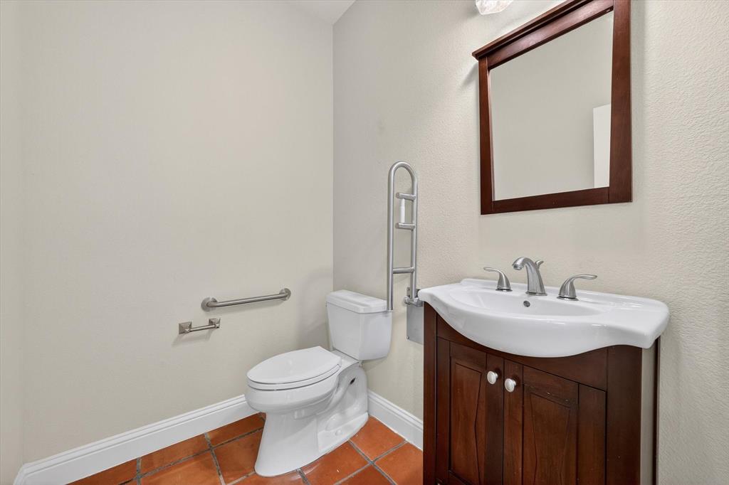 Lindmark Ests-Rev - Residential