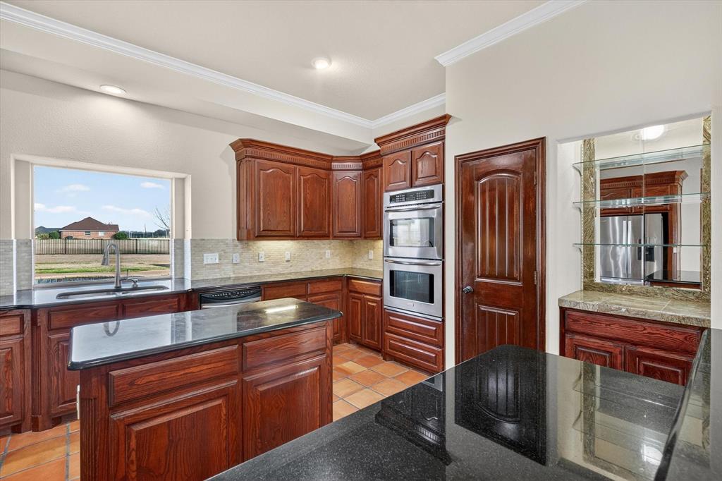 Lindmark Ests-Rev - Residential