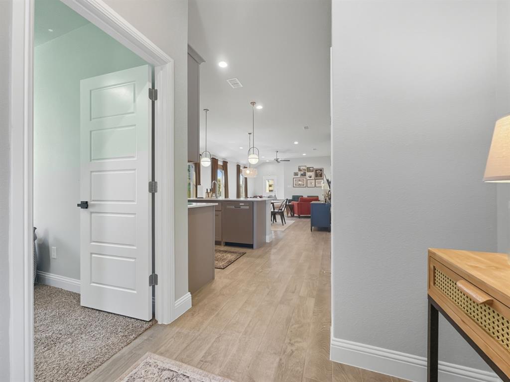 2216 Redwing Drive