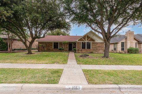 Photo of 1661 Crosshaven Drive, Lewisville, TX 75077 (MLS # 21089810)