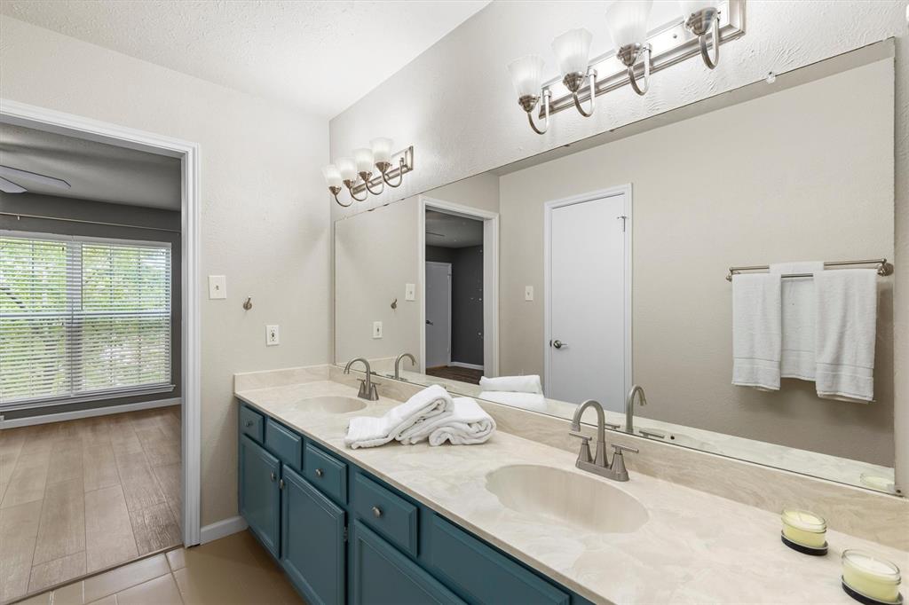 Wedglea Manor Condo - Residential