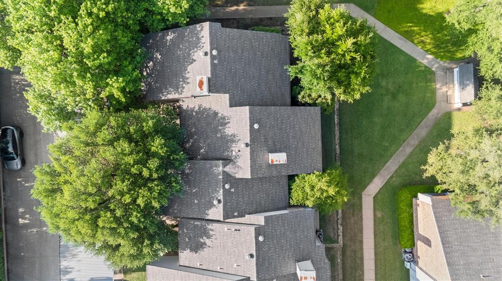Wedglea Manor Condo - Residential
