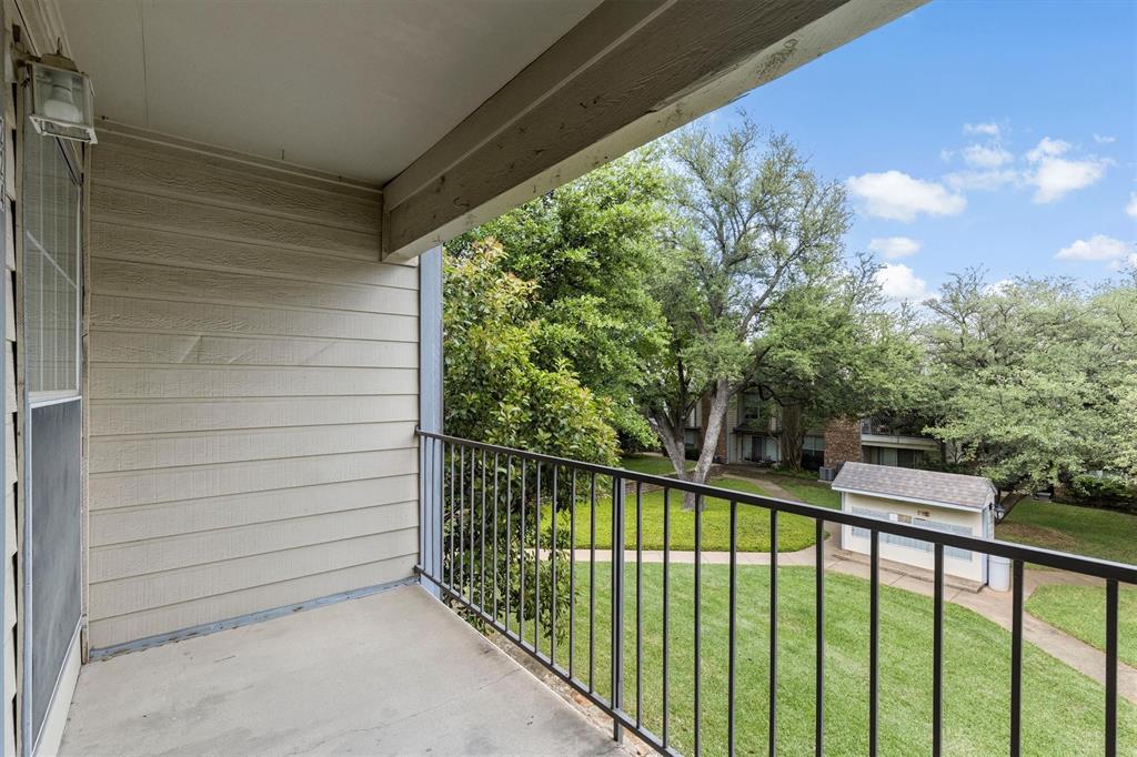 Wedglea Manor Condo - Residential