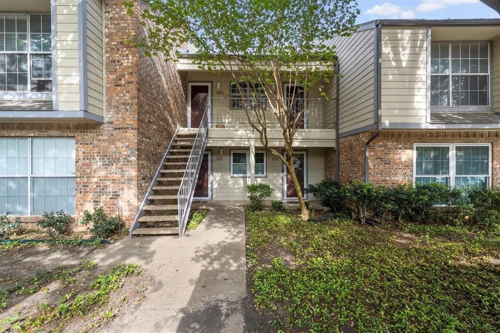 Wedglea Manor Condo - Residential