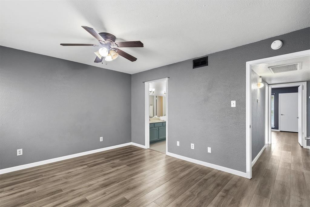 Wedglea Manor Condo - Residential