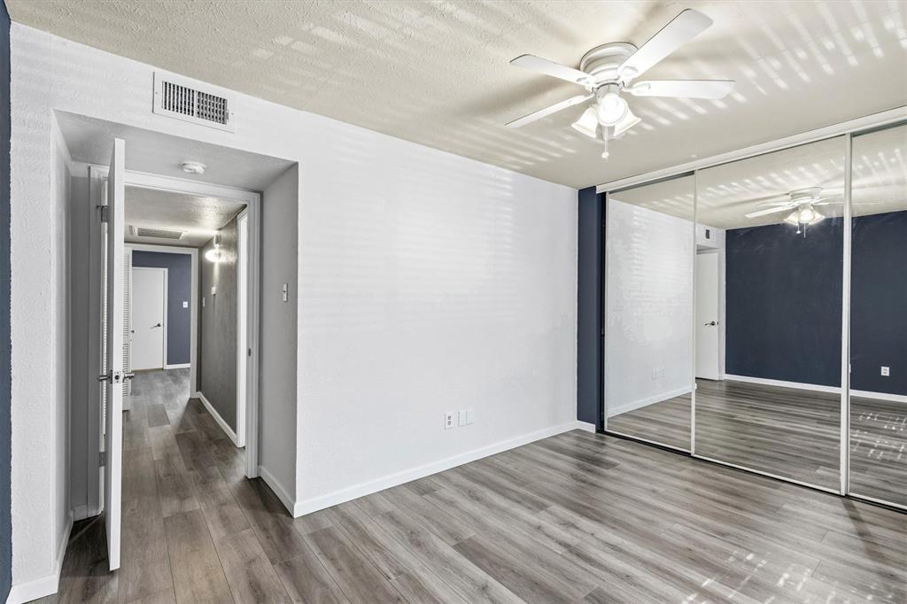 Wedglea Manor Condo - Residential