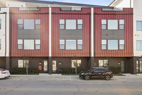 1901 S Harwood Street 107 Dallas TX 75215