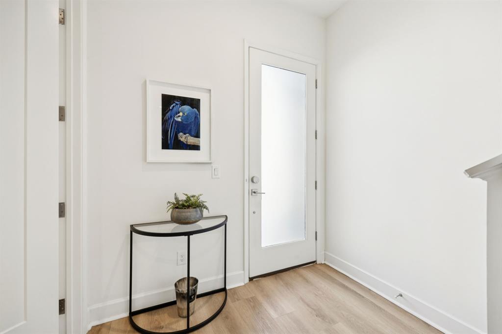 1901 S Harwood Street 107