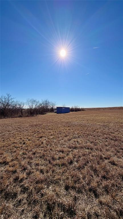 EAGLE'S PERCH - Land