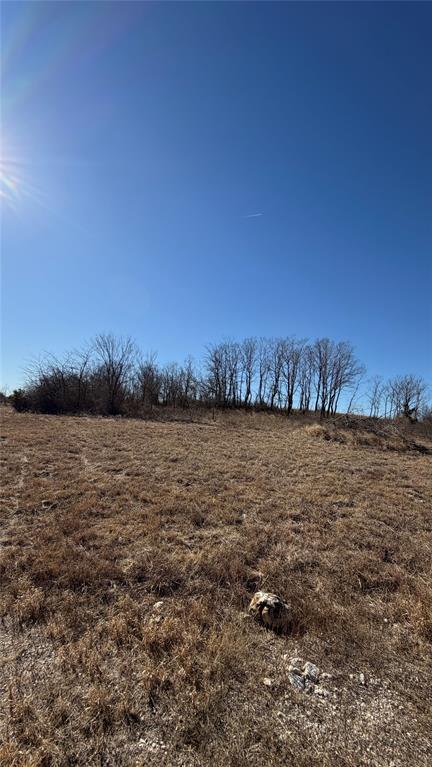 EAGLE'S PERCH - Land