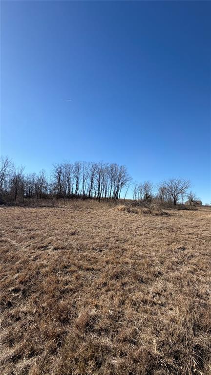 EAGLE'S PERCH - Land