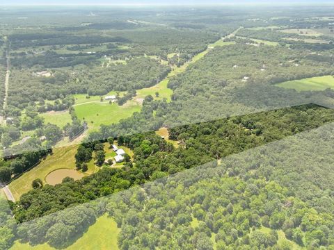 A home in Grand Saline