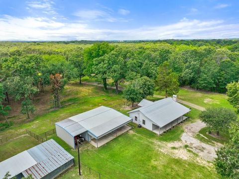 A home in Grand Saline