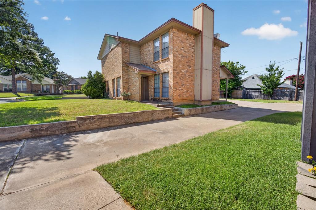 Photo of 5719 Red Cactus Court, Arlington, TX 76017 (MLS # 21350543)