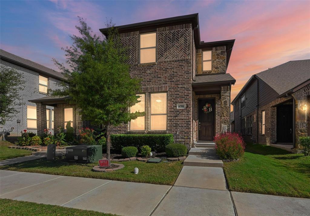 Red Eagle Place - Residential