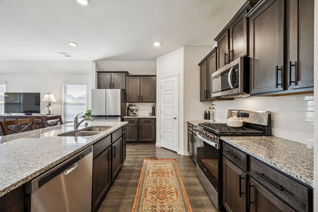 WILLIAMSBURG - Residential