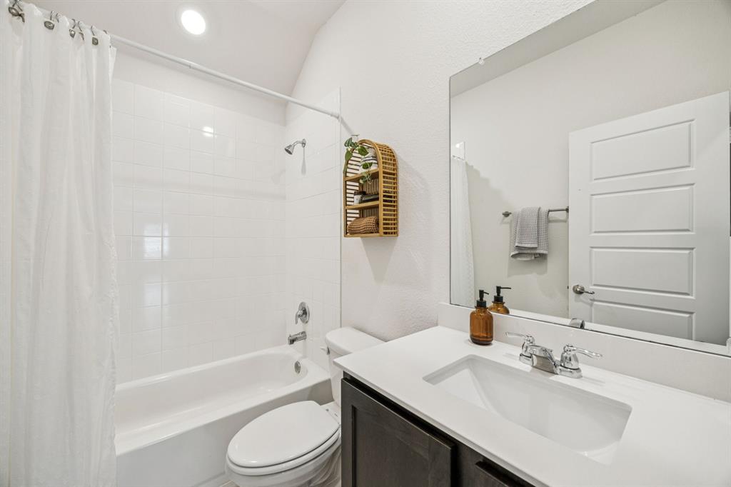 WILLIAMSBURG - Residential