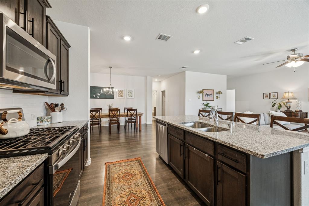 WILLIAMSBURG - Residential