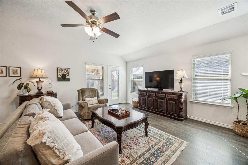 WILLIAMSBURG - Residential