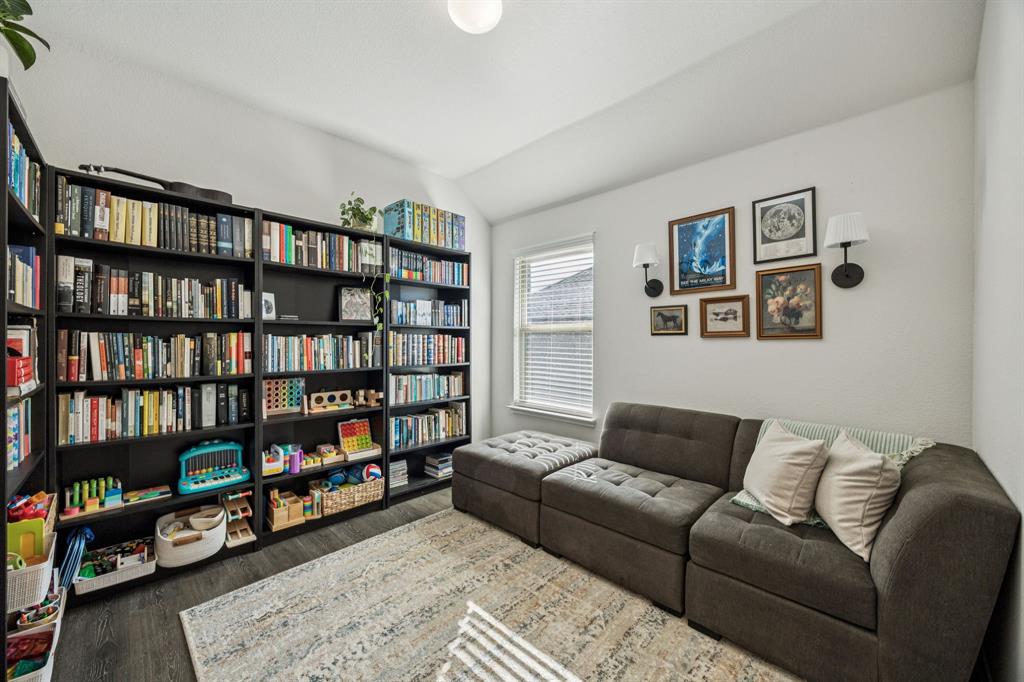 WILLIAMSBURG - Residential