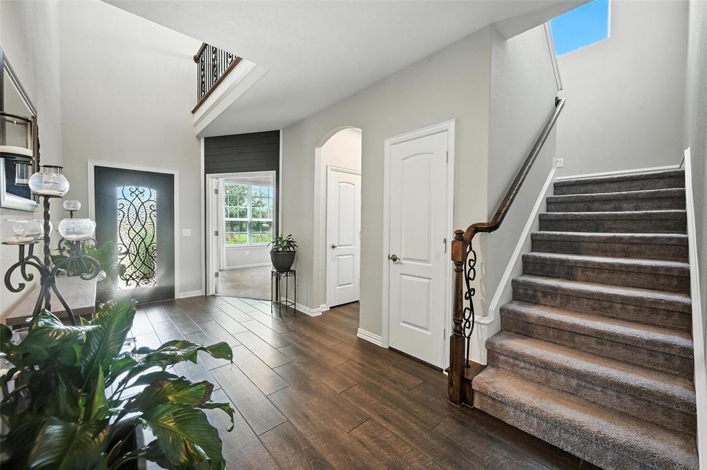 2514 Wallingford Drive