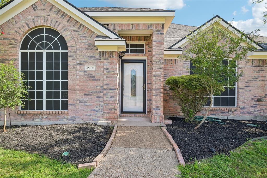 3901 Rolling Hills Drive