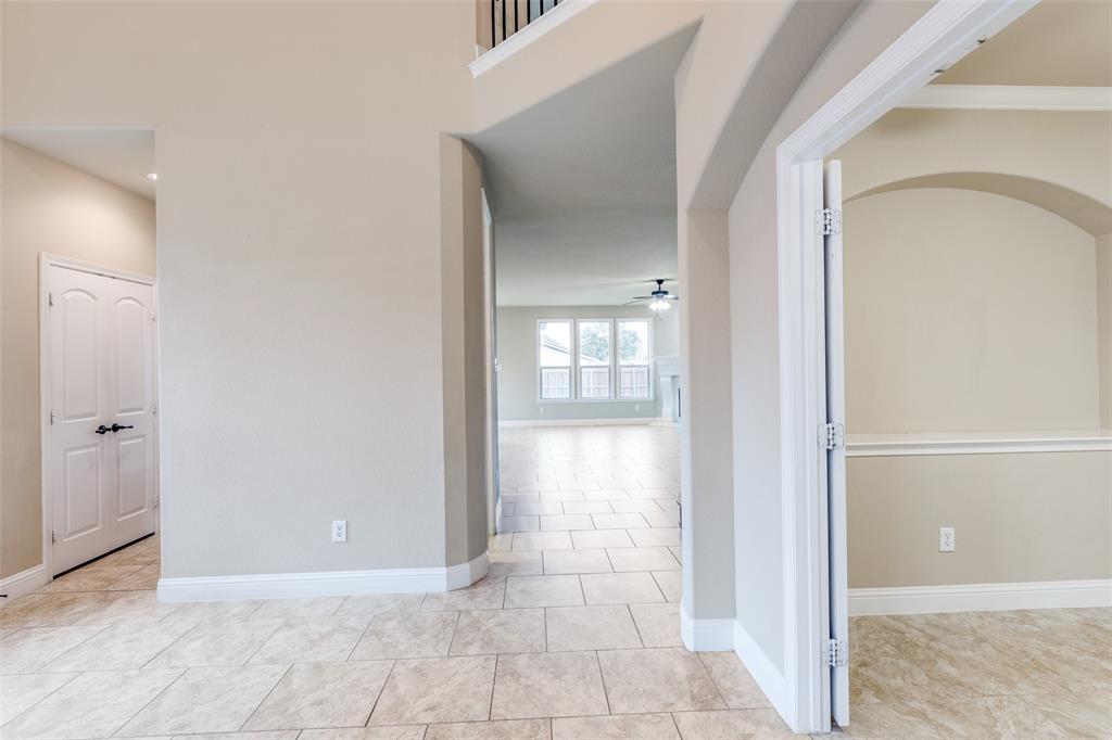 302 Shire Lane