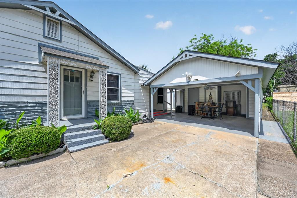 207 Hood Street