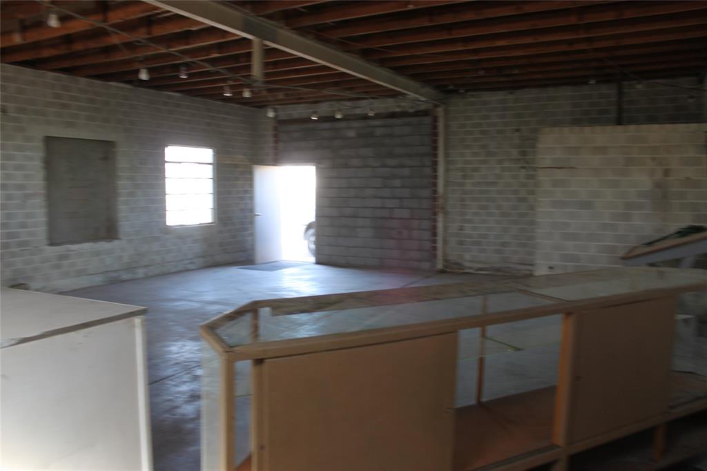 WK Baylor - Commercial Sale