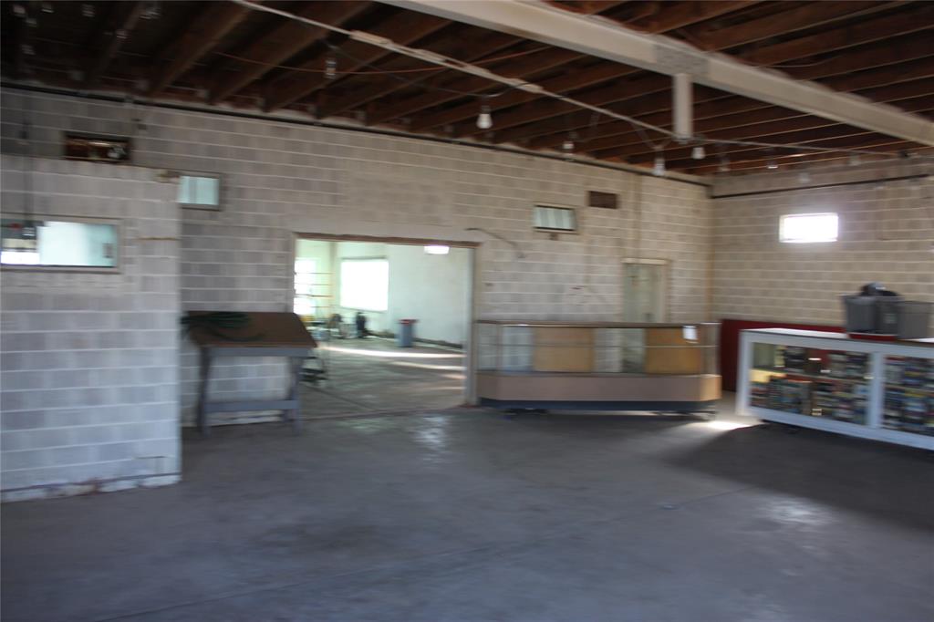 WK Baylor - Commercial Sale