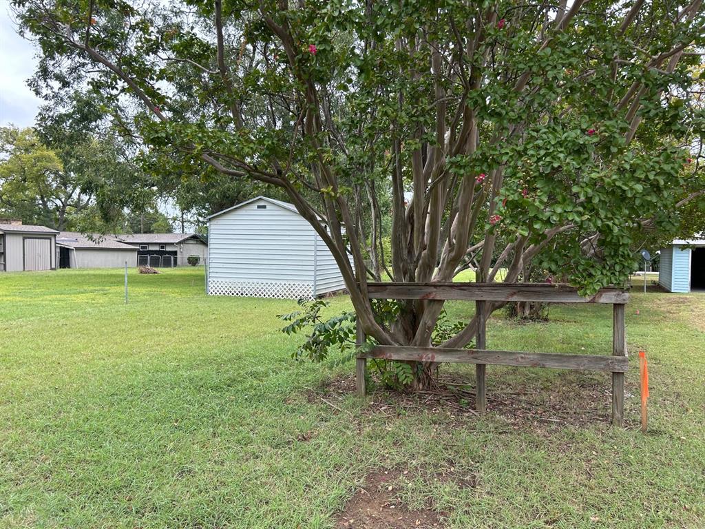 Whisperiong Oaks - Land