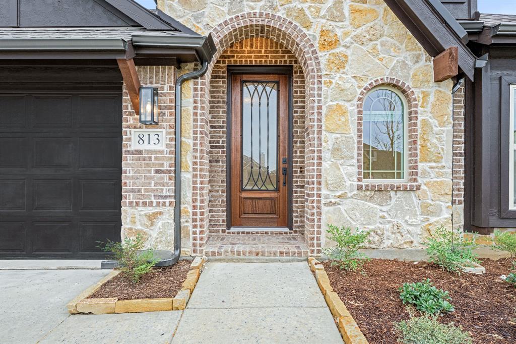 813 Split Oak Lane