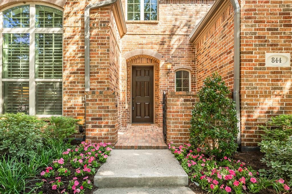 844 Veneto Drive