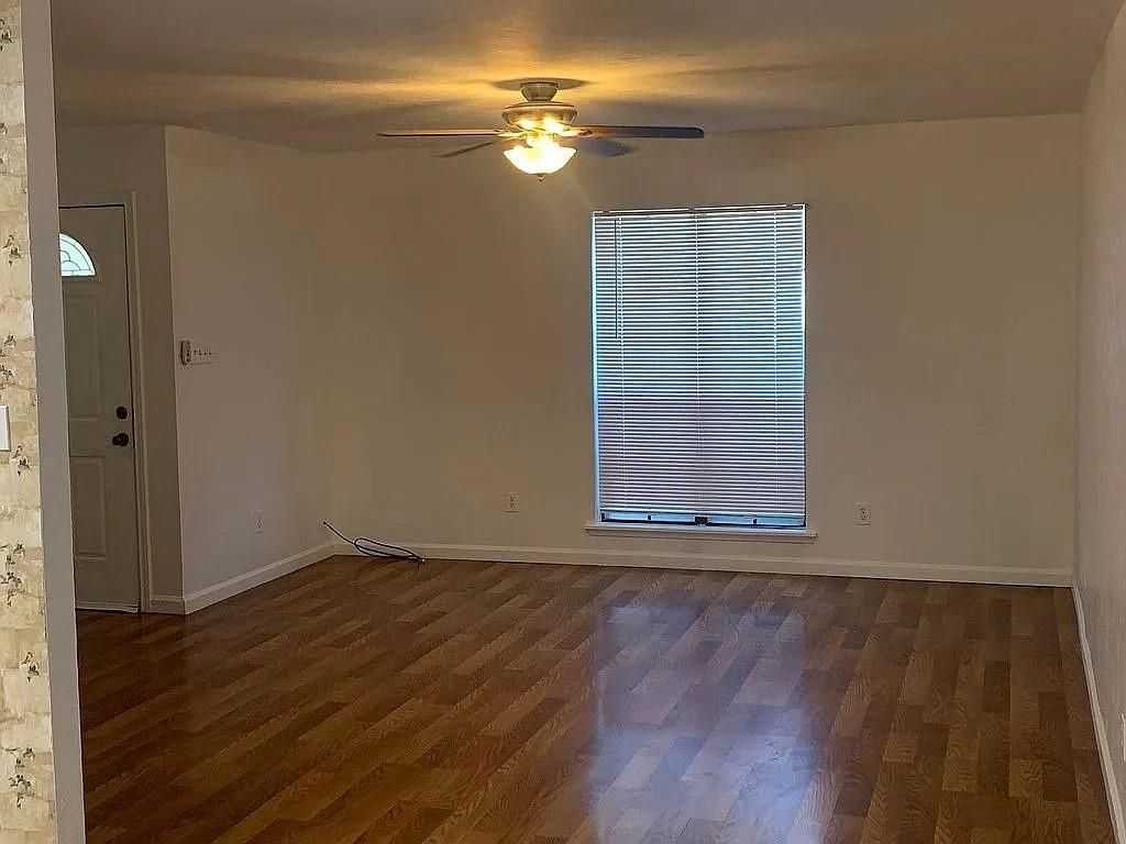 Photo of 5921 Maiden Lane, Fort Worth, TX 76131 (MLS # 21268700)