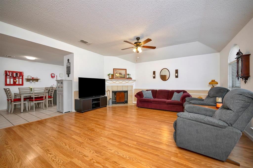 936 Fenway Lane