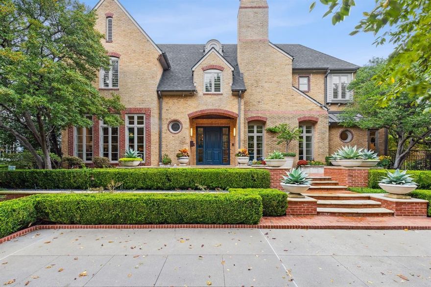 Opportunities to own a TRUE DOUBLE LOT in UP rarely come up. Everything about this traditional and timeless home is one of a kind you won't find another like it. The thought spent creating multiple unique indoor-outdoor spaces will have you California Dreaming.  Every space gives you a different vibe and is ideal for entertaining.  The den off kitchen is perfect for cozy family nights, the oversized sun room is light and bright and opens up to the resort style pool with Pennsylvania Bluestone hardscaped patio and was made for sunny days and hosting friends for lunch, the formal living is anchored by an elegant stone fireplace and begs for deep conversation, inspiring study, and a grand dining room for gatherings. And that is just the main house.  Adjacent lot features 2,553 sqft cabana house overlooks the turfed soccer yard and includes a full bathroom, eating area, upstairs multi-purpose area that is currently being used as a gym and clubhouse, and 3 car garage. 9,458sqft combined.