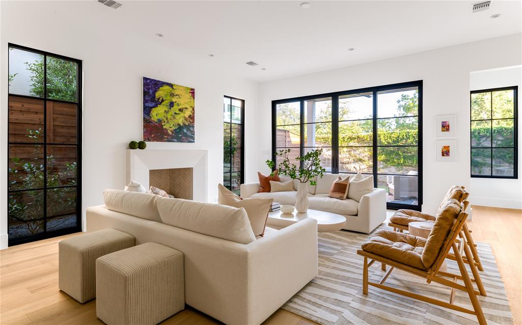 Preston Hollow Village Ph 3 - Residential