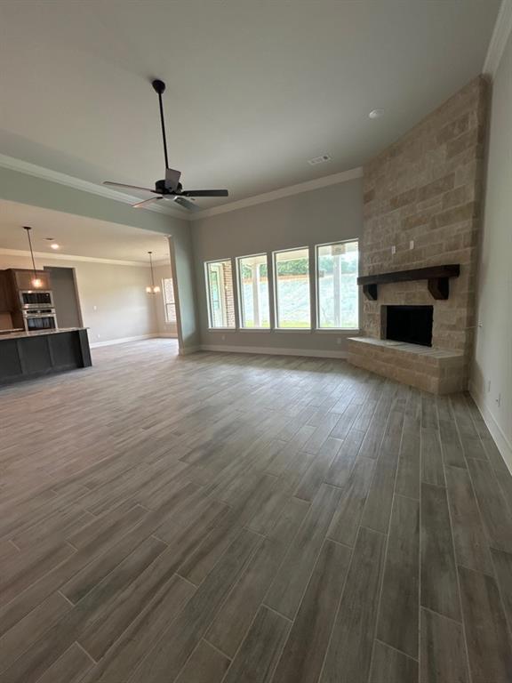 1002 Perrin Lane